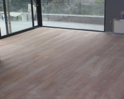 Instalacion piso madera tipa castaña